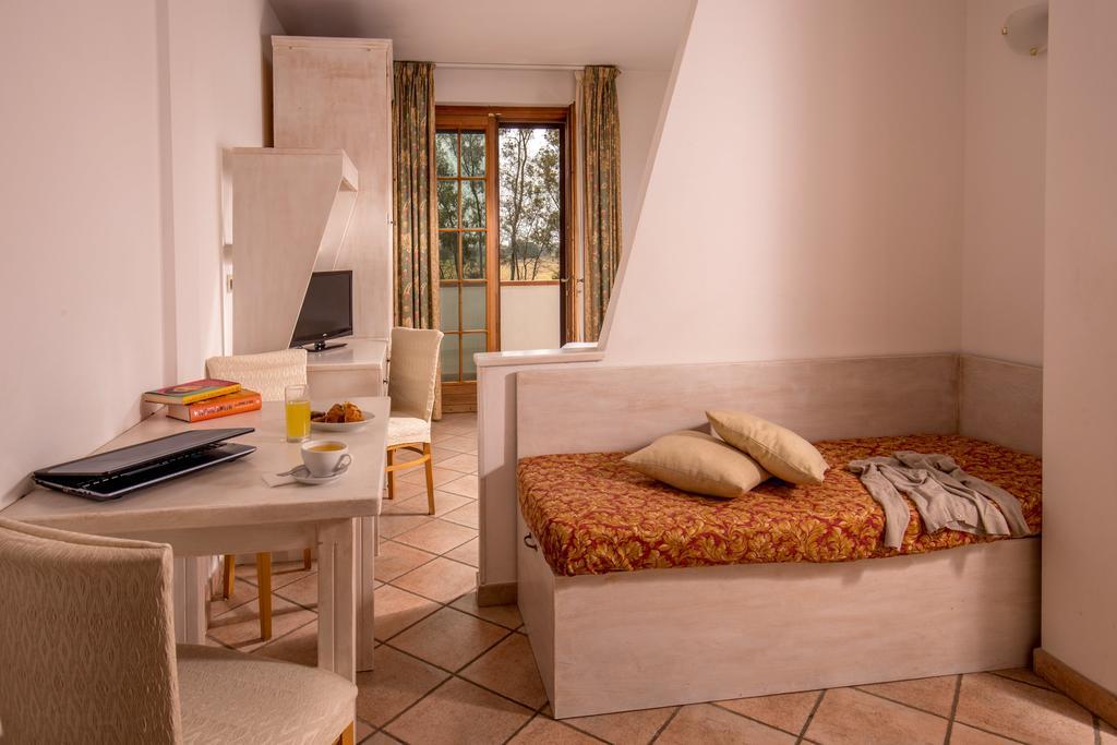 Tris Hotel Orbetello Cameră foto